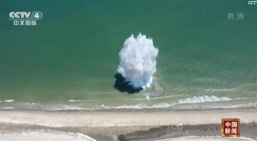 ABD-Çin kapışmasında tehlikeli anlar! Görüntüler gündeme bomba gibi düştü...