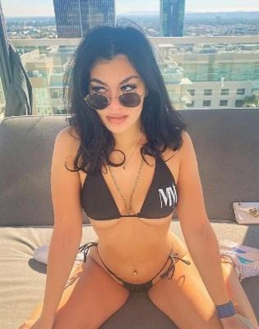 'Kısmetse Olur'la tanınan Cansel Çördük'ten olay pozlar!