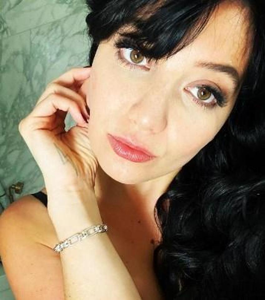 İngiliz model Daisy Lowe'dan taciz itirafı: Yatak odasına götürüp...