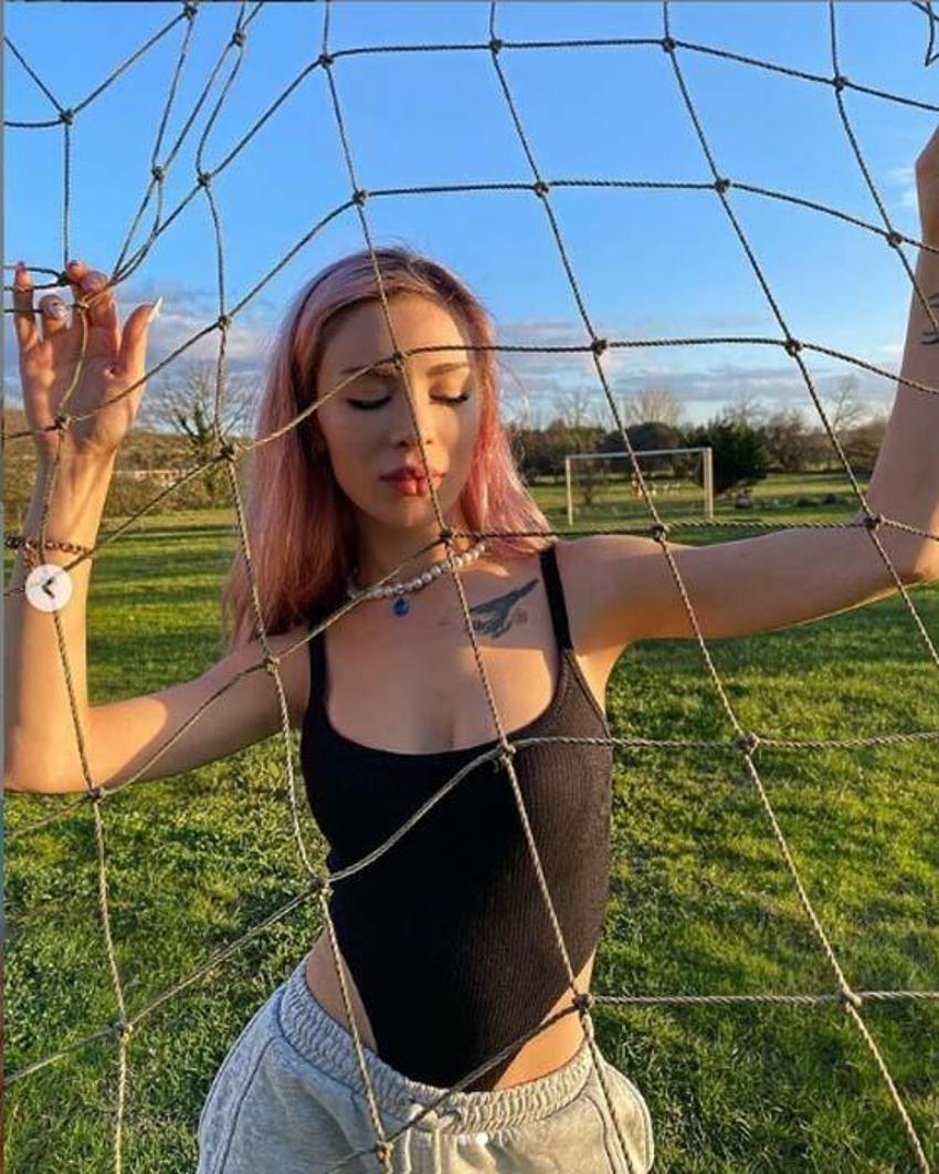 Feride Hilal Akın imaj değiştirdi!