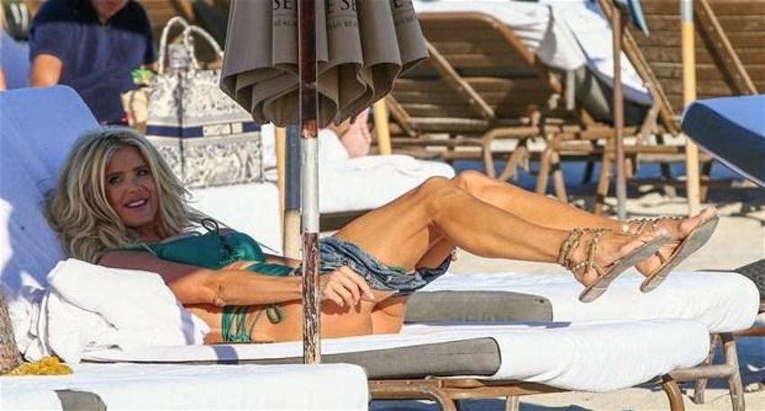 Victoria Silvstedt güneş banyosu yaptı!