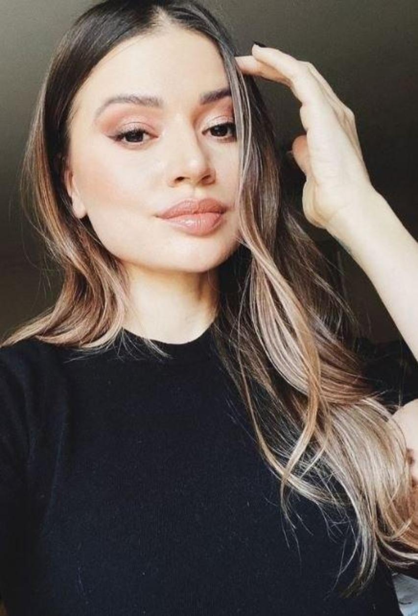 Ablasının kopyası! Hadise’nin kız kardeşi Derya Açıkgöz'ün eski halinden eser yok!