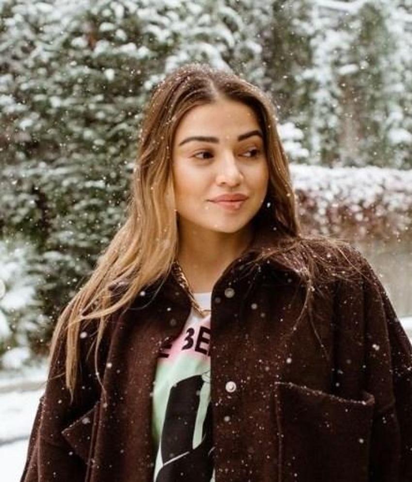 Ablasının kopyası! Hadise’nin kız kardeşi Derya Açıkgöz'ün eski halinden eser yok!