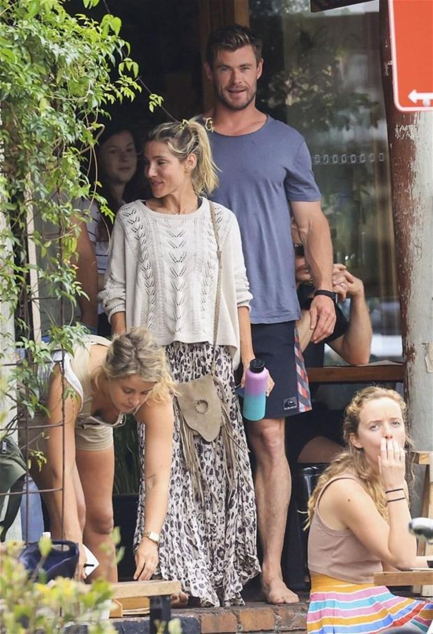 "Chris Hemsworth'un karın kaslarını uzaydan bile görebilirsiniz"