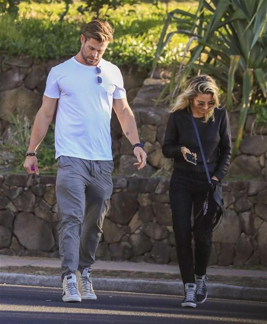 "Chris Hemsworth'un karın kaslarını uzaydan bile görebilirsiniz"
