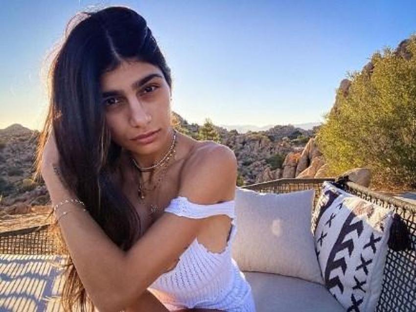 Mia Khalifa bunu ilk kez yapmıyor!