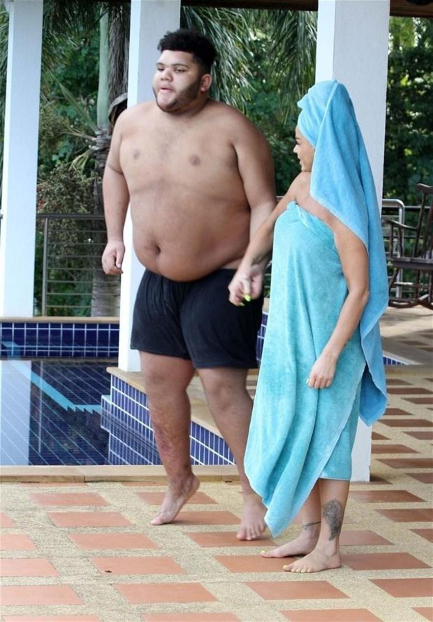 Katie Price kararını verdi! 18 yaşındaki oğlunu...