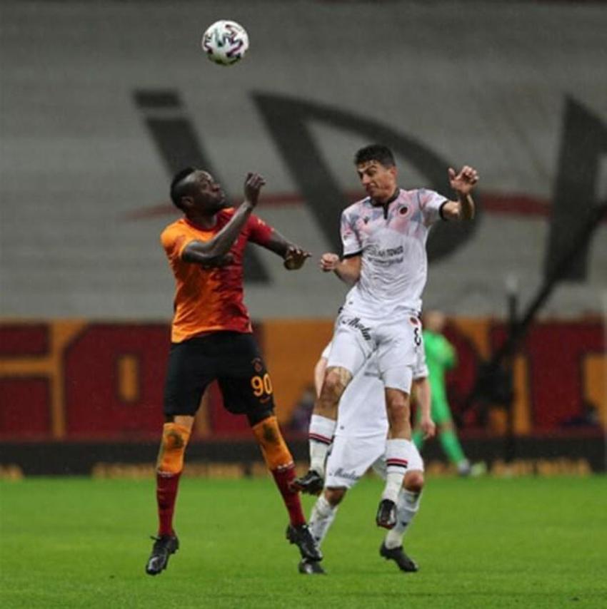 Galatasaray - Gençlerbirliği maçından sonra flaş Diagne gerçeği ve sert eleştiri! 'Babası yaşında adam...'