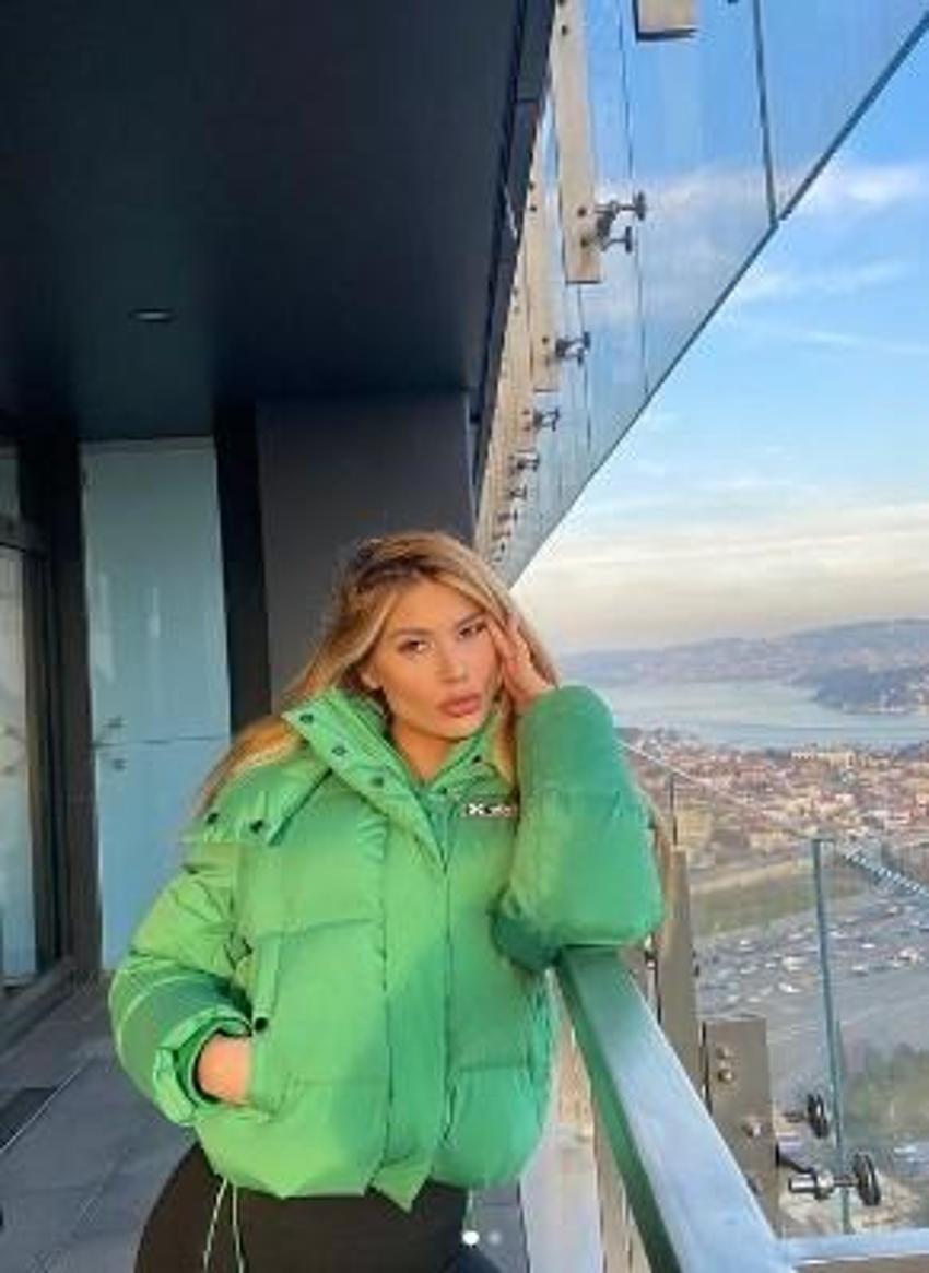 Nihal Candan sosyal medyanın gündeminde! Yatak pozu...