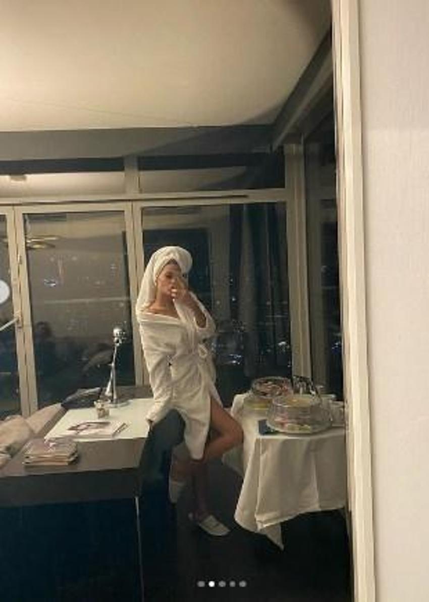 Nihal Candan sosyal medyanın gündeminde! Yatak pozu...