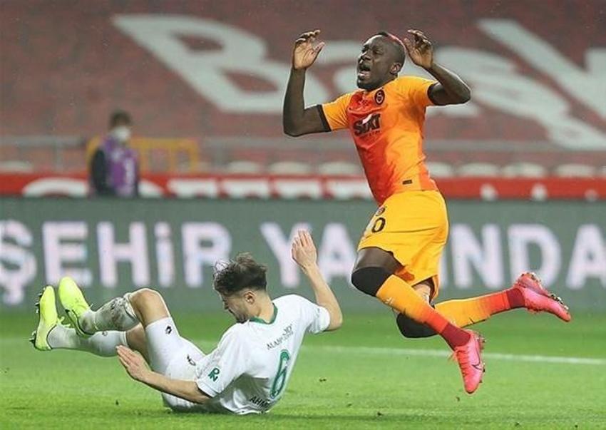 Sabri Sarıoğlu da faturayı Fatih Terim'e kesti! 'O değişiklik takımı geriye götürdü'