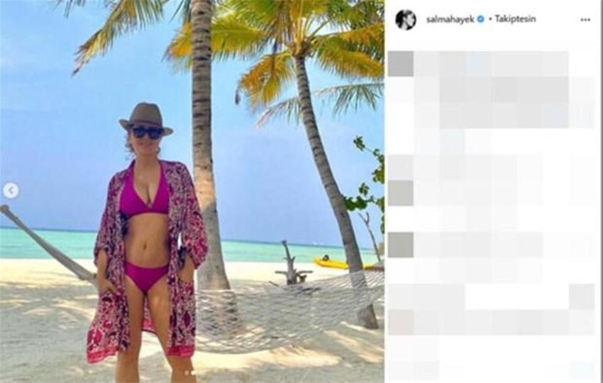 Salma Hayek yeni yılı bikinili pozuyla karşıladı!