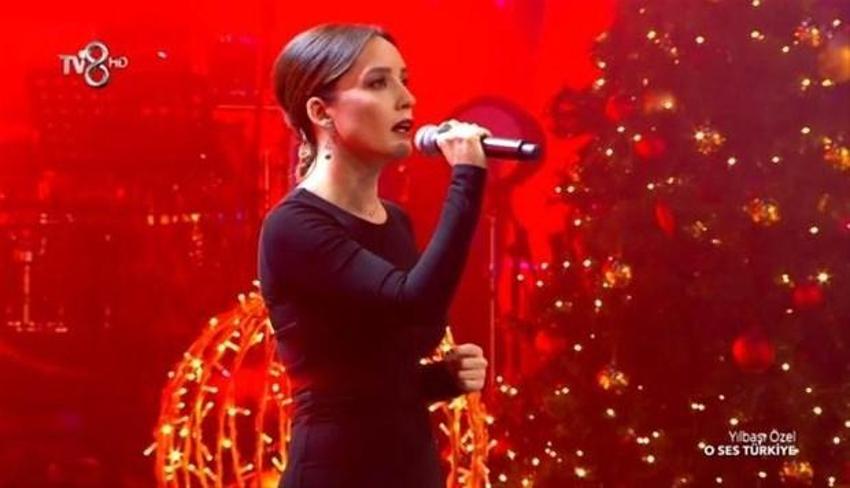 Ebru Gündeş'ten Nazlı Çelik'e bomba teklif!