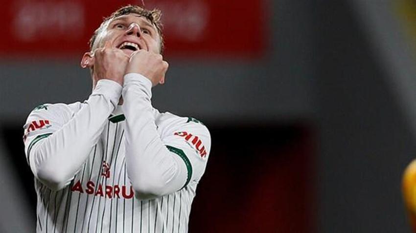 Fenerbahçe Bursaspor'un gerçek yıldızını transfer ediyor! Ali Akman da değil Batuhan Kör de!