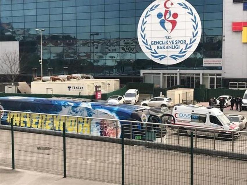 Fenerbahçe maç sırasında haciz şoku!