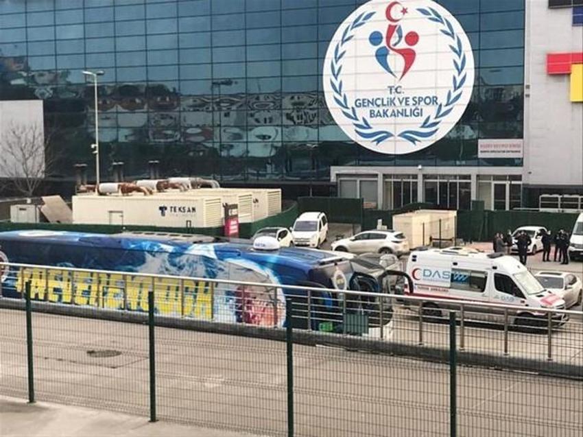 Fenerbahçe maç sırasında haciz şoku!