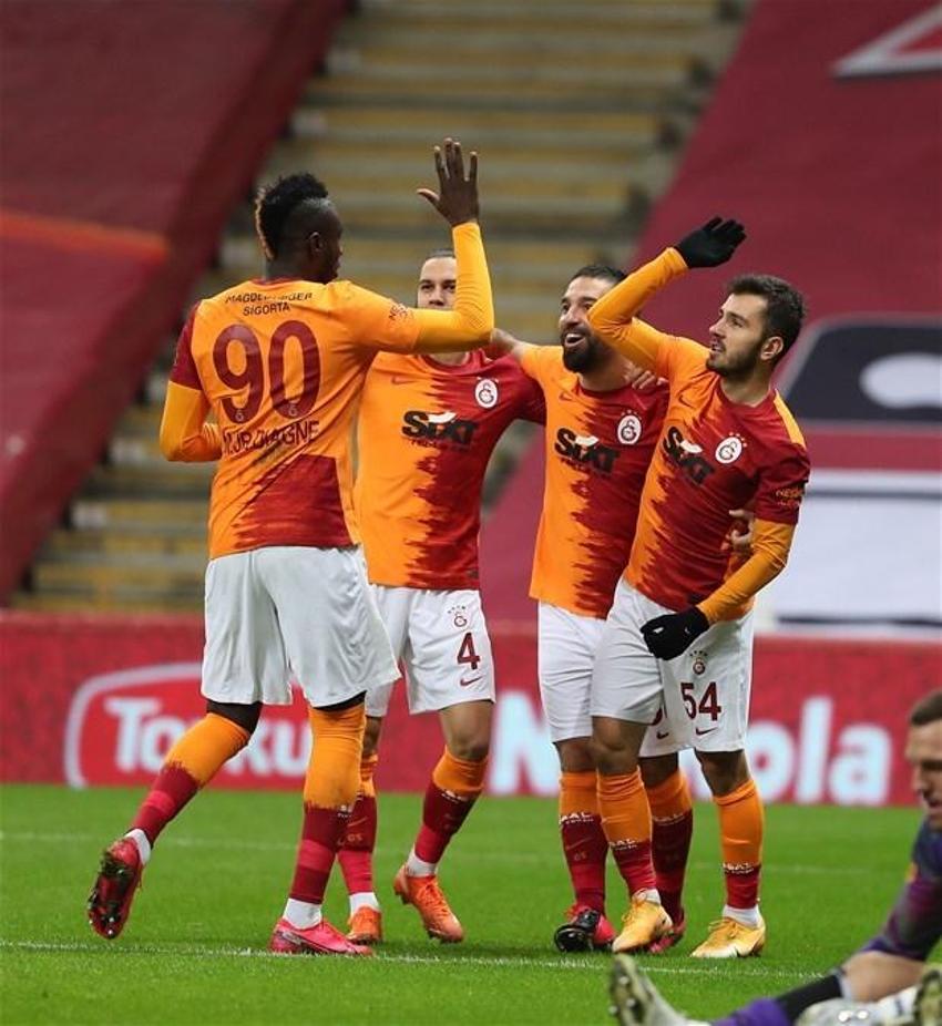 Herkes Taylan Antalyalı'yı konuşuyor! '40 yıllık postacı yapamaz'