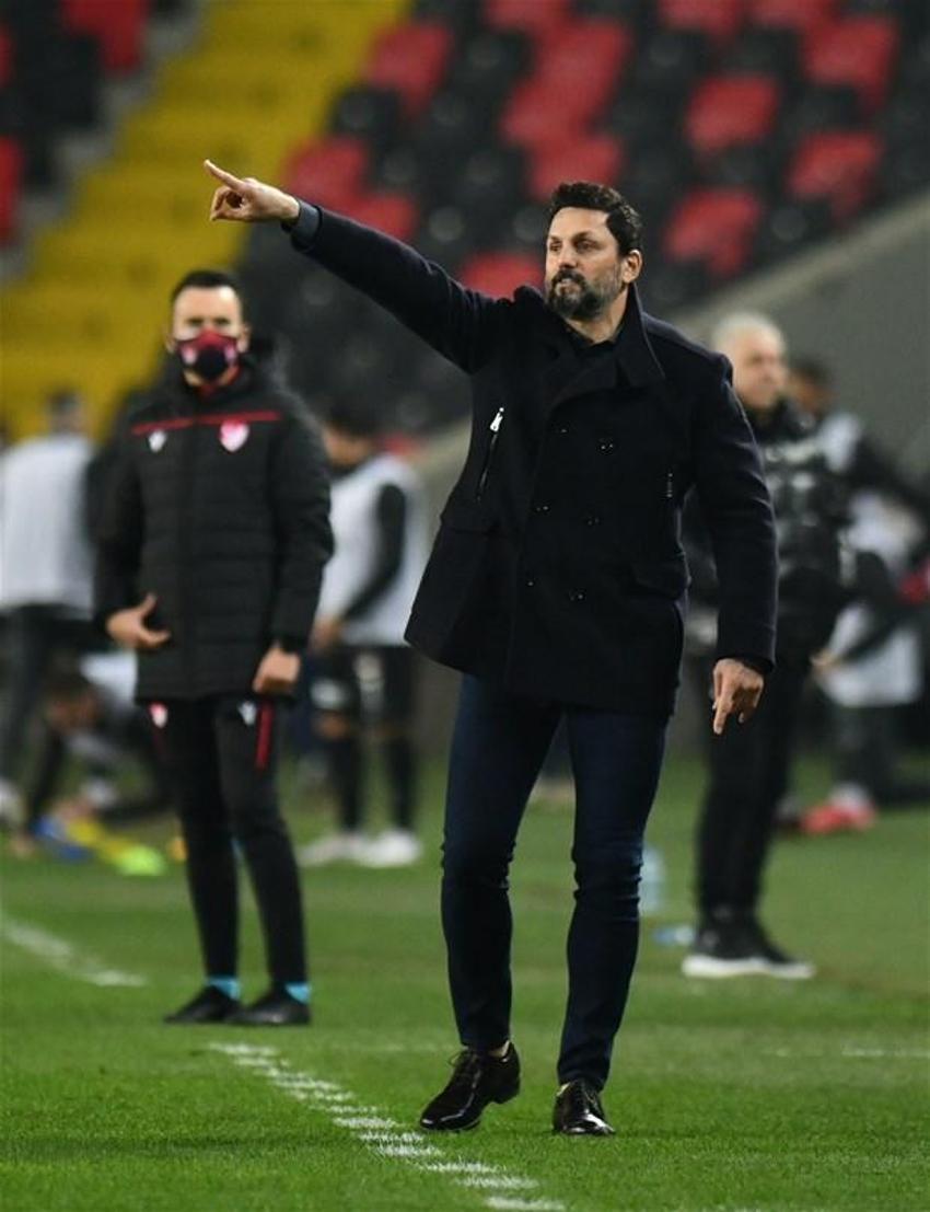 Erol Bulut basının toplantısını gülerek açtı! İşte istifa açıklaması