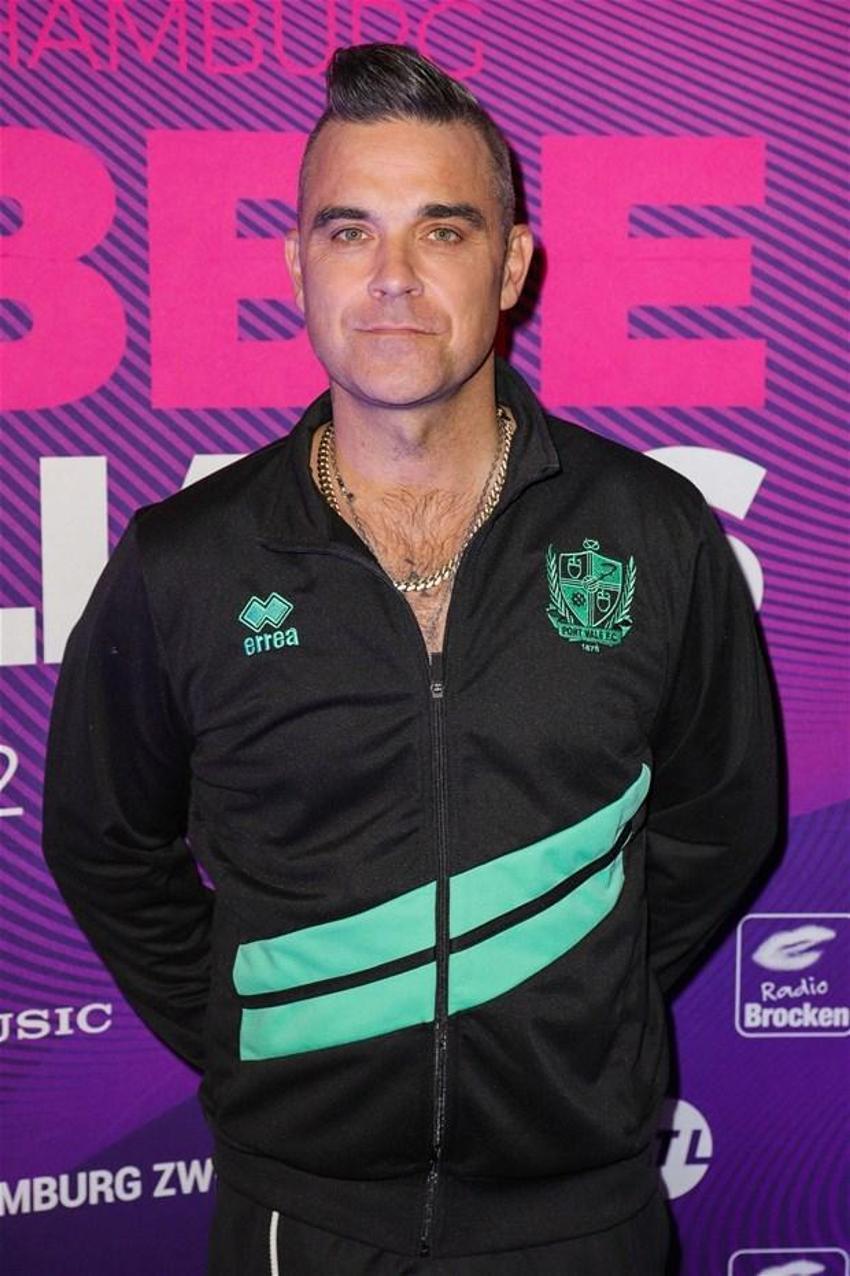 Balık diyeti yapan ünlü şarkıcı Robbie Williams ölümden döndü