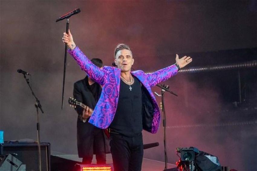 Balık diyeti yapan ünlü şarkıcı Robbie Williams ölümden döndü