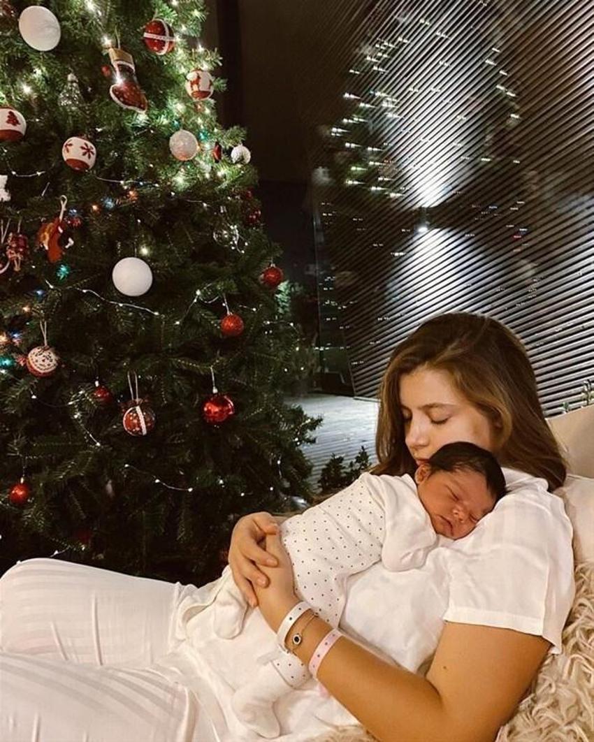 Aylin Mavi 1 yaşında! İşte böyle kutladılar...