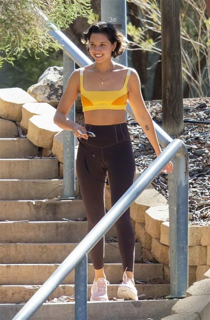 Zac Efron gönlünü Avustralya'daki garsona kaptırdı!