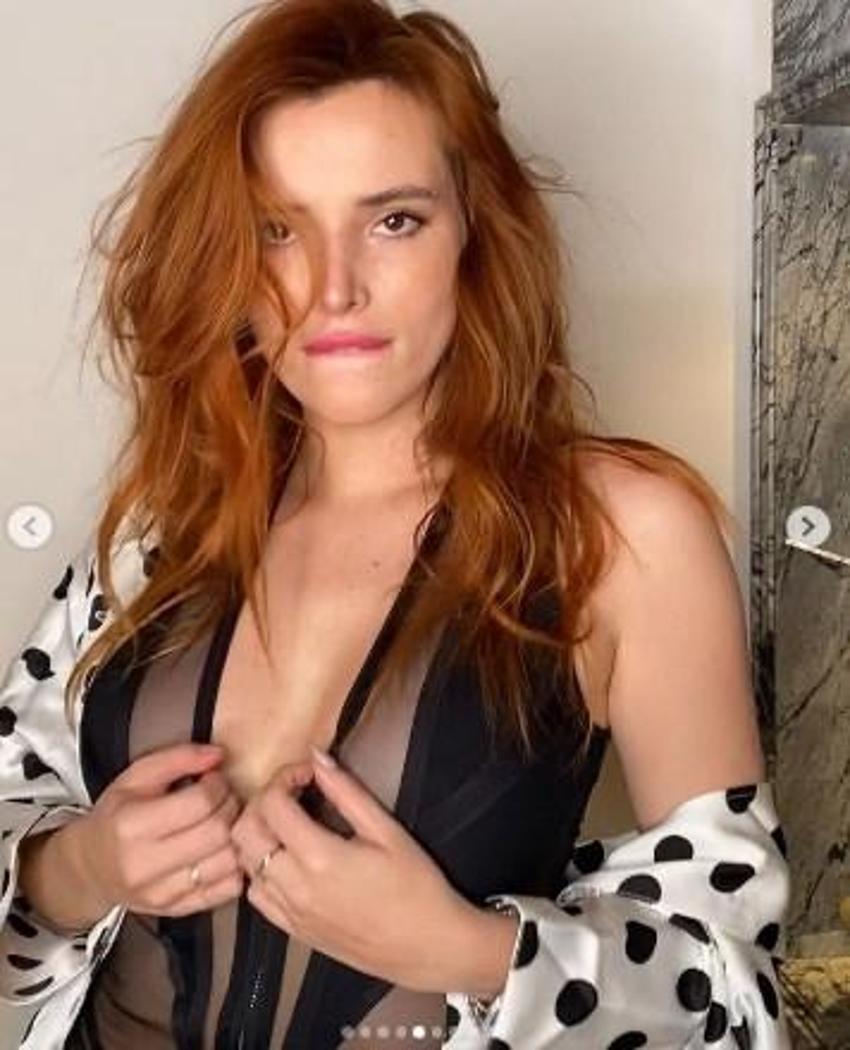 Bella Thorne iç çamaşırlı pozlarıyla Instagram'ı salladı!