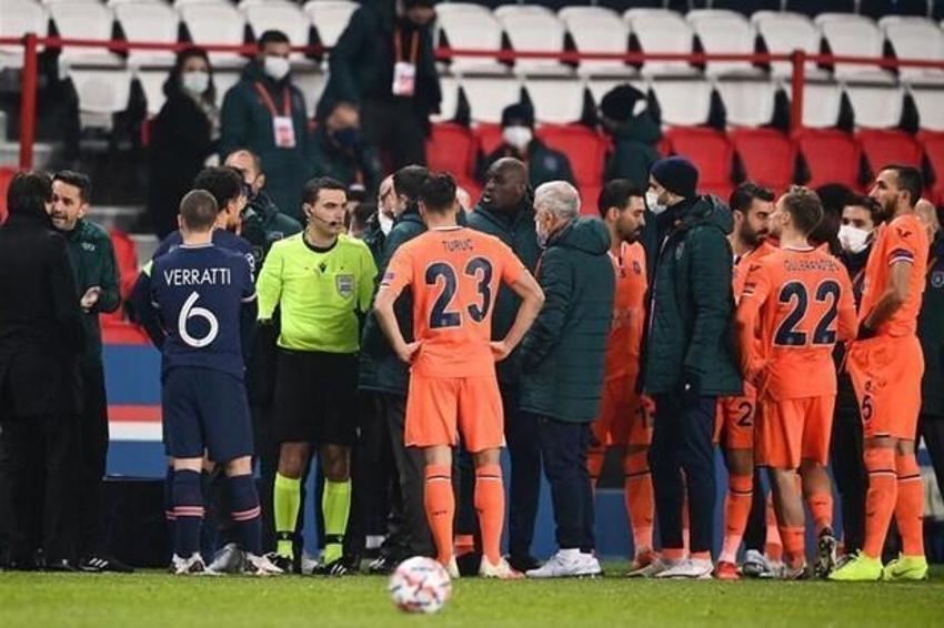 Bir 'Merseyside' derbisinde kendisine muz atılmıştı! Irkçı hakemi savundu