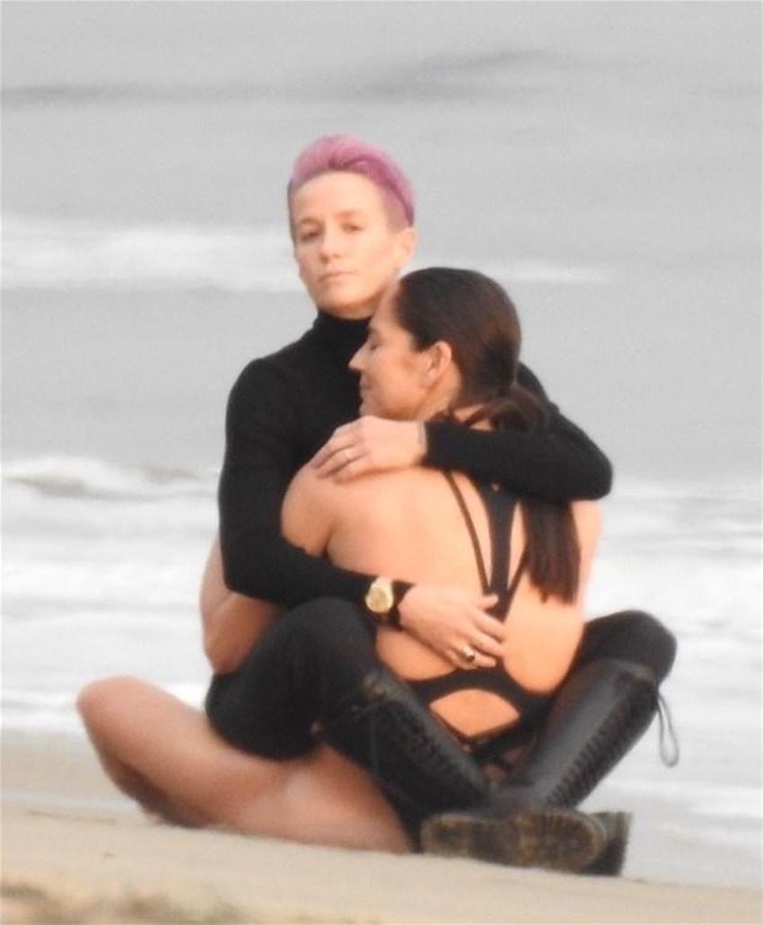 Malibu sahilinde romantik dakikalar!