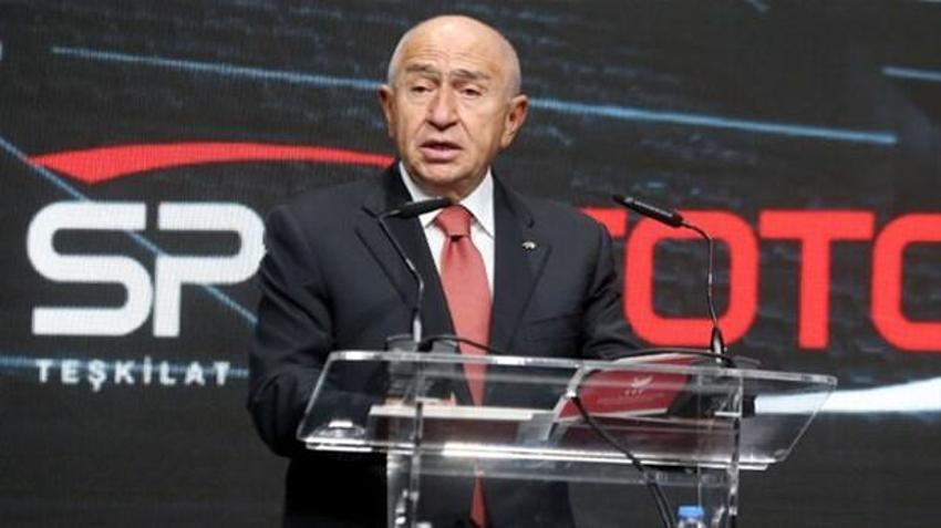 Paris'te ırkçılık skandalı! Tarihi Webo kararı...