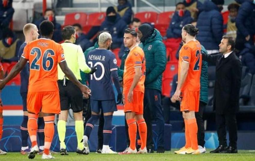Paris'te ırkçılık skandalı! Tarihi Webo kararı...