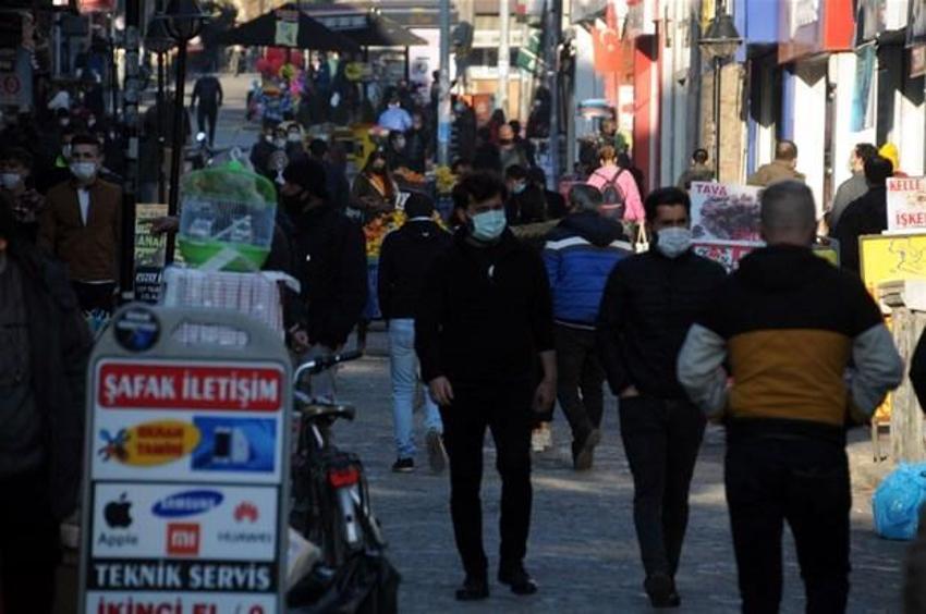 Koronavirüs vakalarında Anadolu hâlâ alarm veriyor! Yasak kararları sonrası ilk veriler...