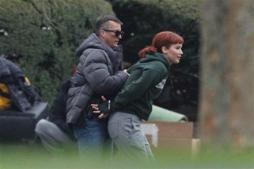 Jennifer Lawrence yeni filmi için imaj değiştirdi! Ünlü yıldız kızıl saçlı oldu