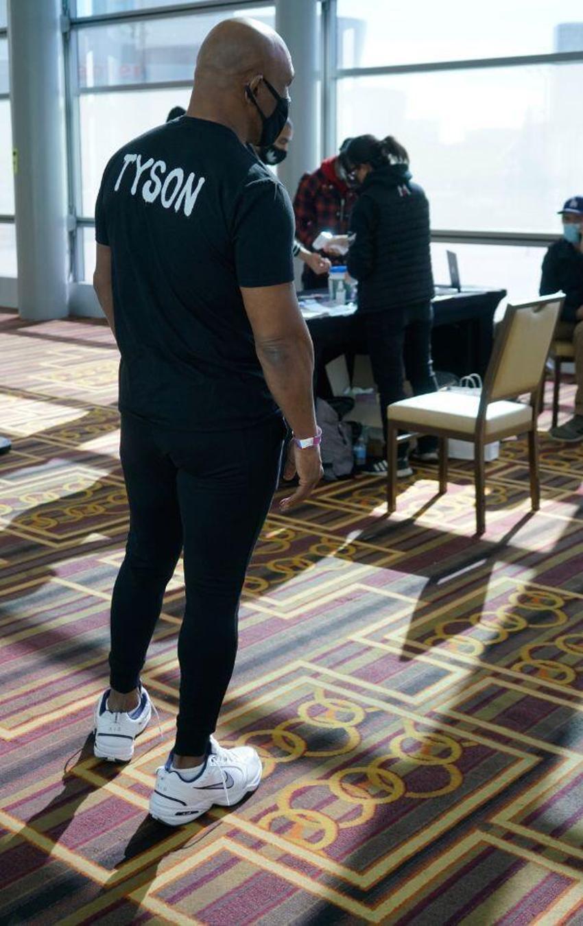 Efsane isim Mike Tyson'ın son hali çok şaşırttı! Tarihi maç için...