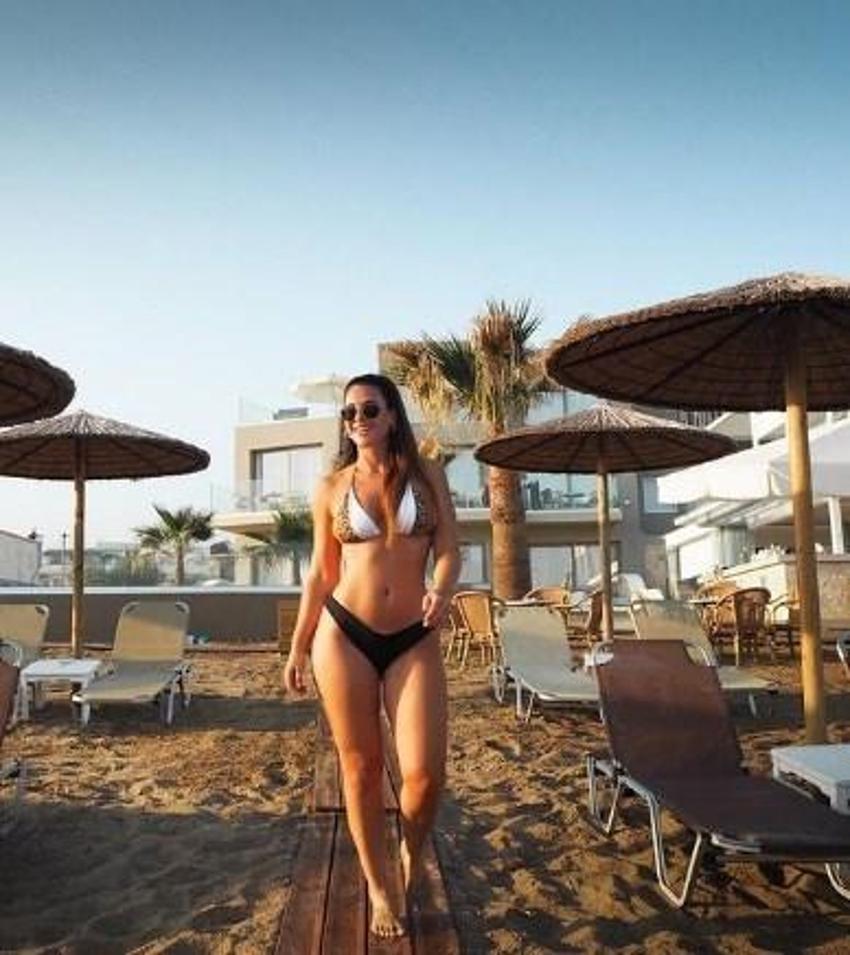 Chloe Khan Instagram'ı sallıyor!