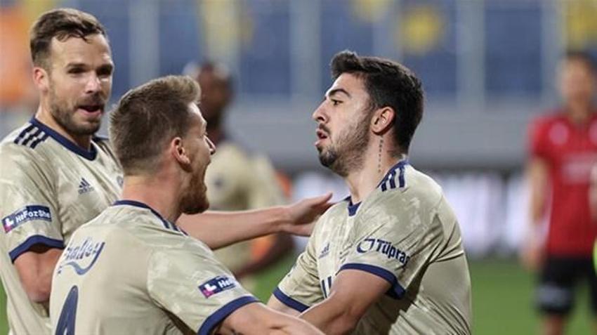 Ozan Tufan bombayı patlattı! Transfer, Fenerbahçe ve Sörloth...