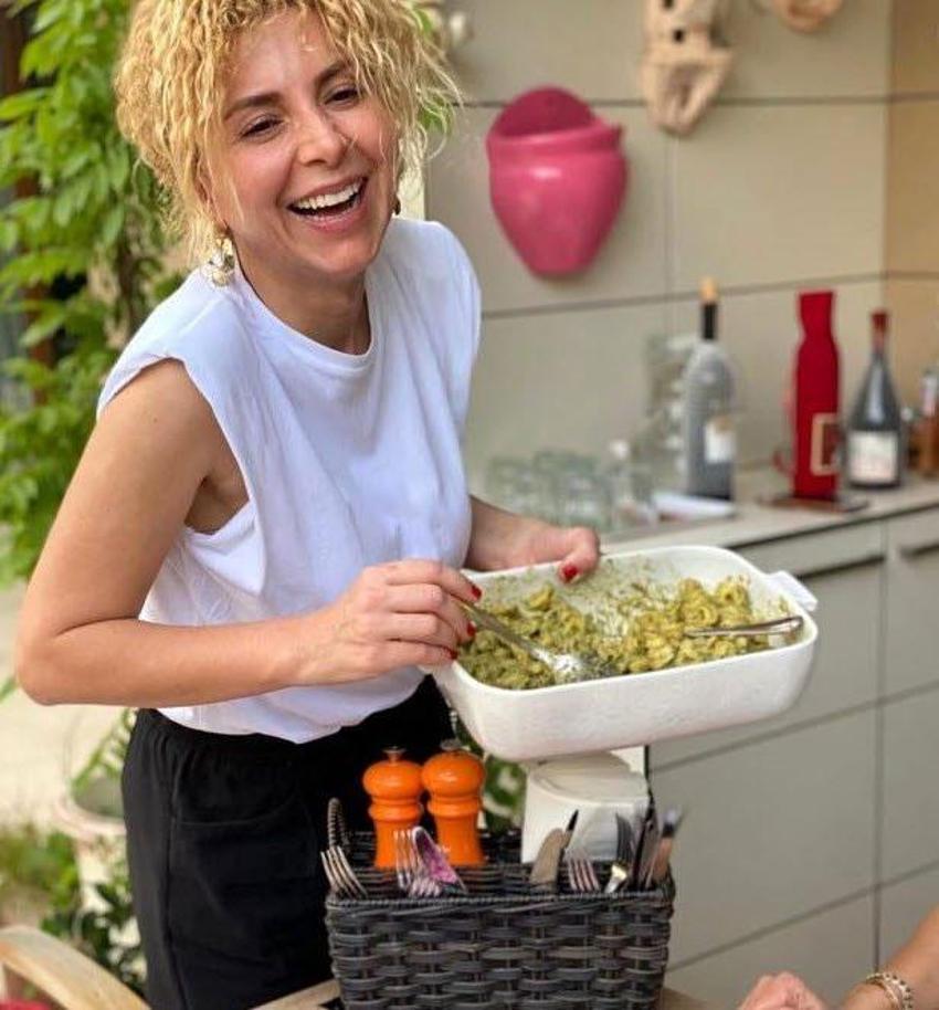 Masterchef yarışmacıları hakkında ortaya çıkanlar herkesi şaşırtıyor! Özgül Coşar meğer Çağla Şıkel ile...