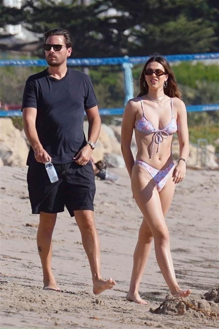 Scott Disick yeni sevgilisi Amelia Gray ile omuz omuza!