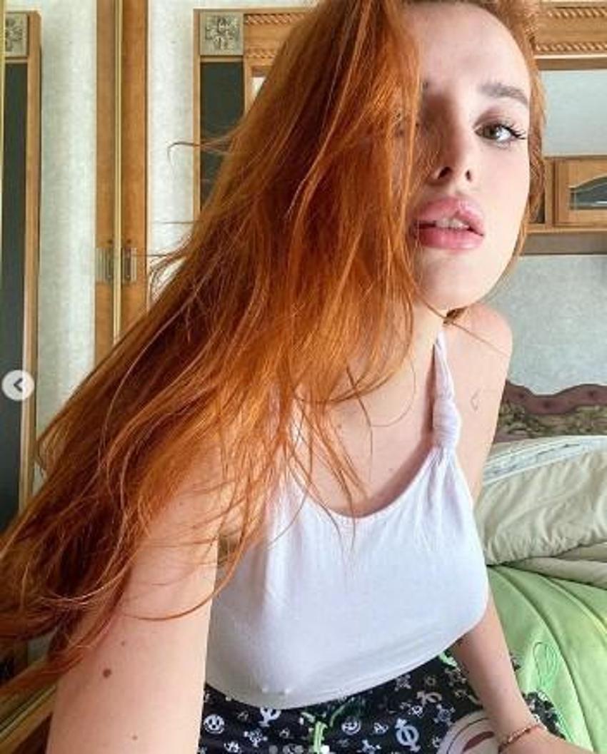 Bella Thorne durmuyor! Paylaştığı pozlar...