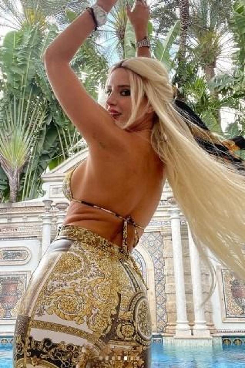 Bella Thorne durmuyor! Paylaştığı pozlar...