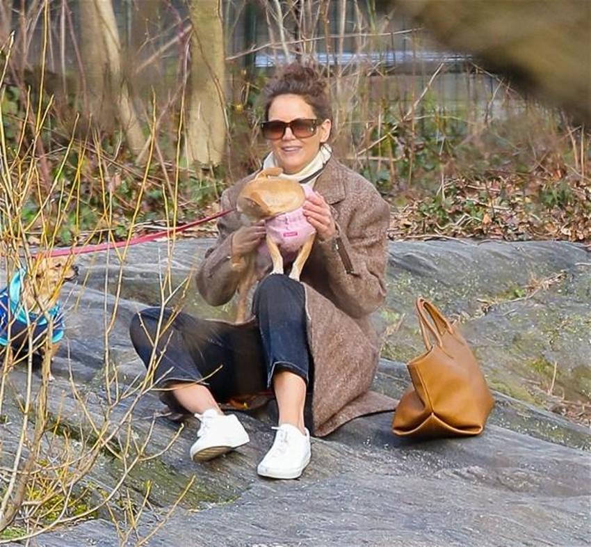 Katie Holmes: Dünya değişti,iyi insanlar olmaya başladık