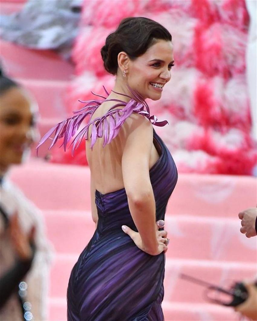 Katie Holmes: Dünya değişti,iyi insanlar olmaya başladık