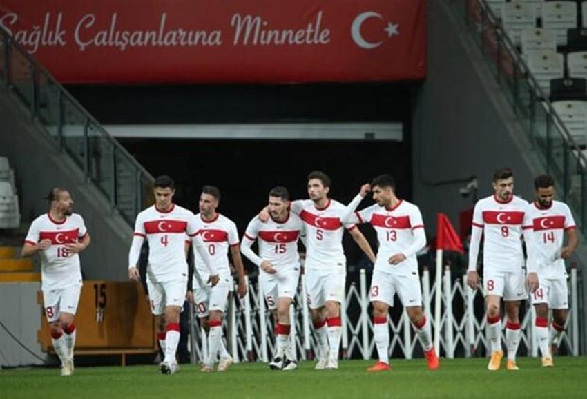 Milli maç sonrası Deniz Türüç olay oldu! 'Hasan Şaş...'