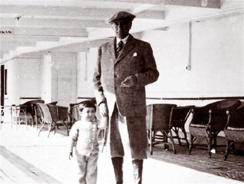 Atatürk'ün arşivlerden çıkan son fotoğrafları!