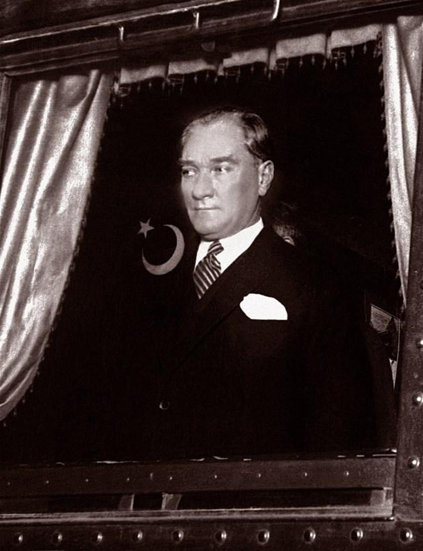 Atatürk'ün arşivlerden çıkan son fotoğrafları!