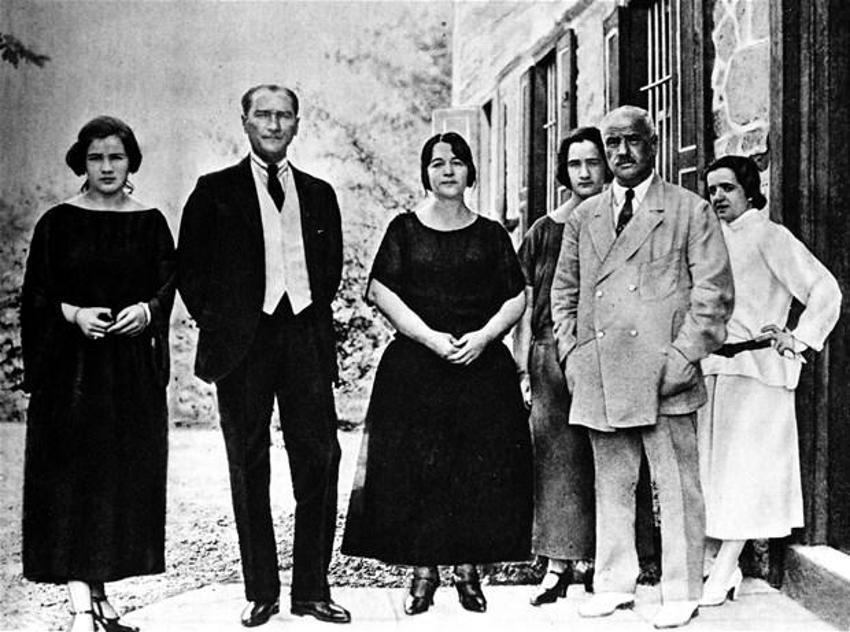 Atatürk'ün arşivlerden çıkan son fotoğrafları!