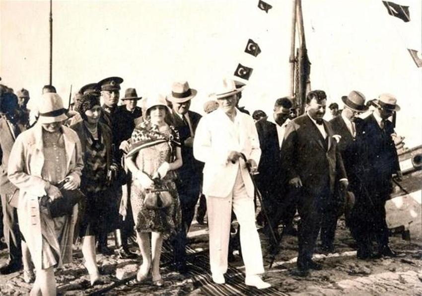 Atatürk'ün arşivlerden çıkan son fotoğrafları!