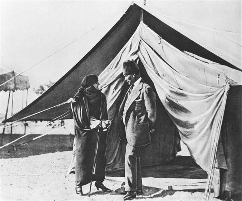 Atatürk'ün arşivlerden çıkan son fotoğrafları!