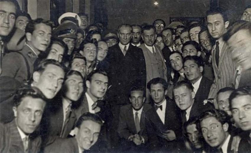 Atatürk'ün arşivlerden çıkan son fotoğrafları!