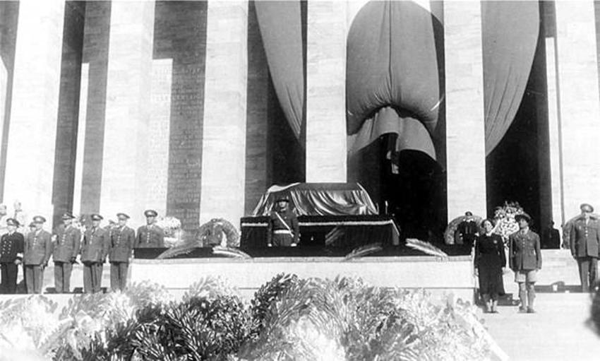 Atatürk'ün arşivlerden çıkan son fotoğrafları!